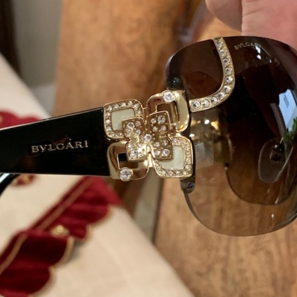 BVLGARI CHANEL WOMENS SUN GLASSES - Picture 2 of 6